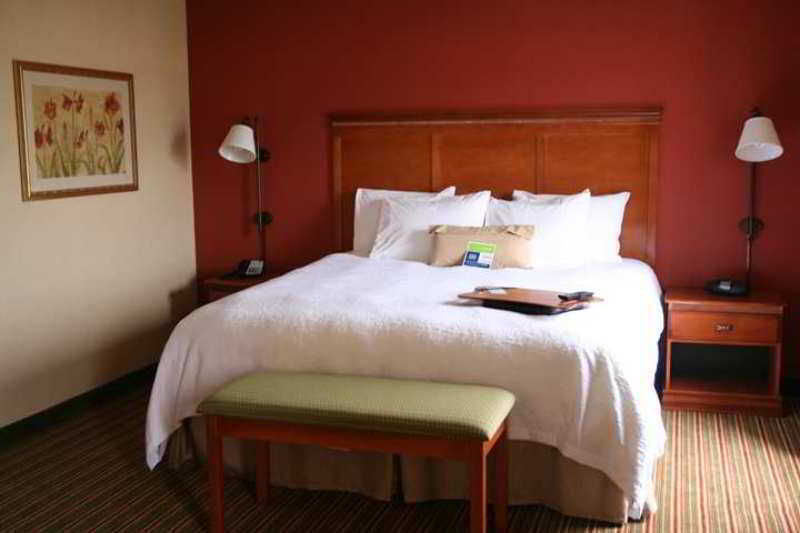 Hampton Inn & Suites Chicago - Libertyville Pokój zdjęcie